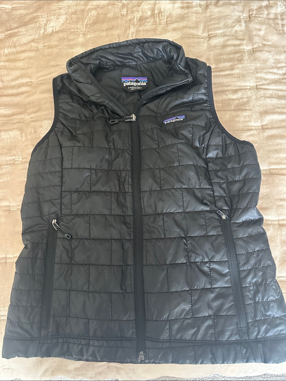 Patagonia Black Quilted Women's Insulated Vest